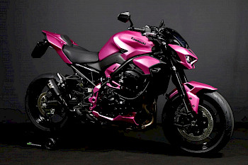 Kawasaki Z900 Pretty Pink